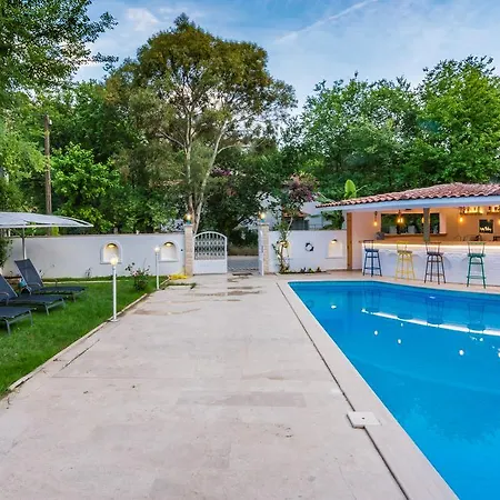 Calypso Cozy Suites (Adults Only)