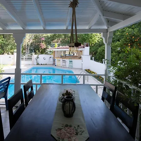 Calypso Cozy Suites (Adults Only) Hotel 4*