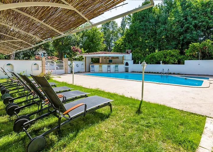 Calypso Cozy Suites (Adults Only) Homestay *