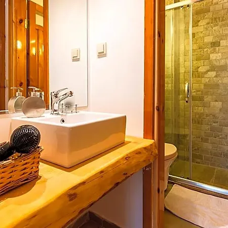 Calypso Cozy Suites (Adults Only)